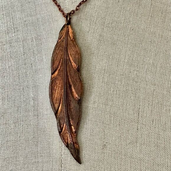 Handmade Copper-Tone Feather Necklace - Picture 4 of 6